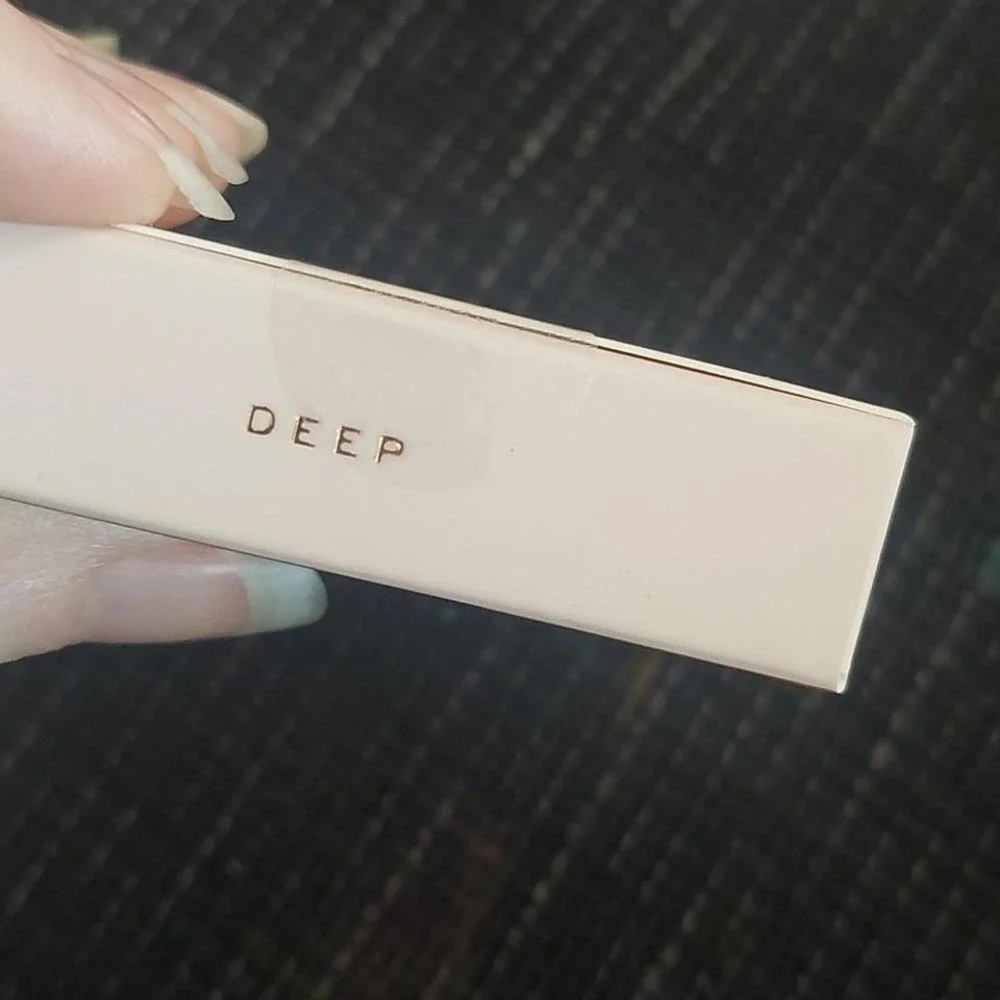 Makeup Revolution new seal